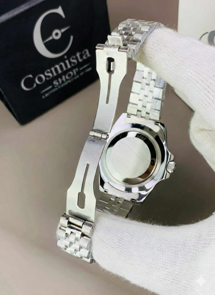 Rolex GMT II | Iconic Blue-Red Elegance